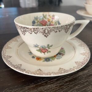 Century by Salem 23-karat gold lined tea cup set